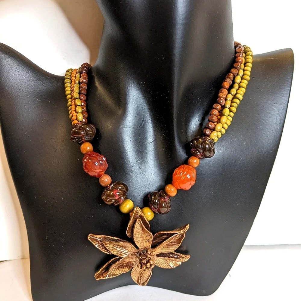 Vintage‎ Cookie Lee Bronze Floral Seed Beaded Pendant Statement Necklace